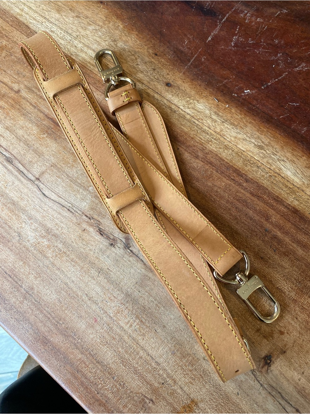 Louis Vuitton Monogram Canvas Keepall 55, Strap and key/padlock - Picture 7 of 8